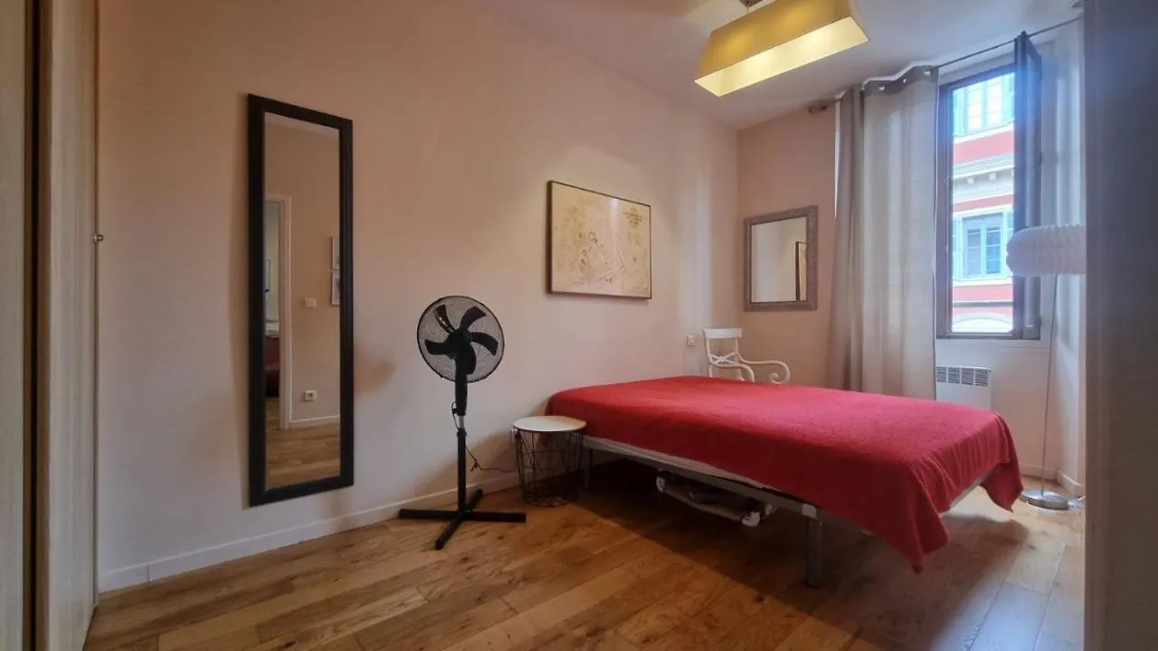 Appartement En Plein Coeur De Vieille Nice Apartment