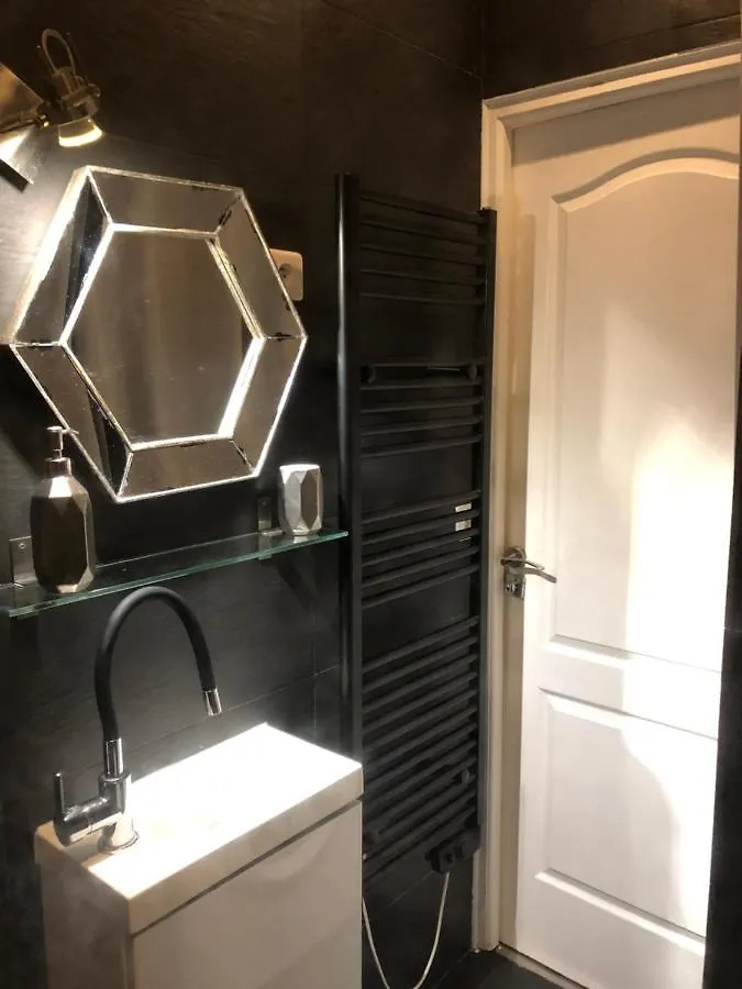 Appartement En Plein Coeur De Vieille Nice 0*,  France